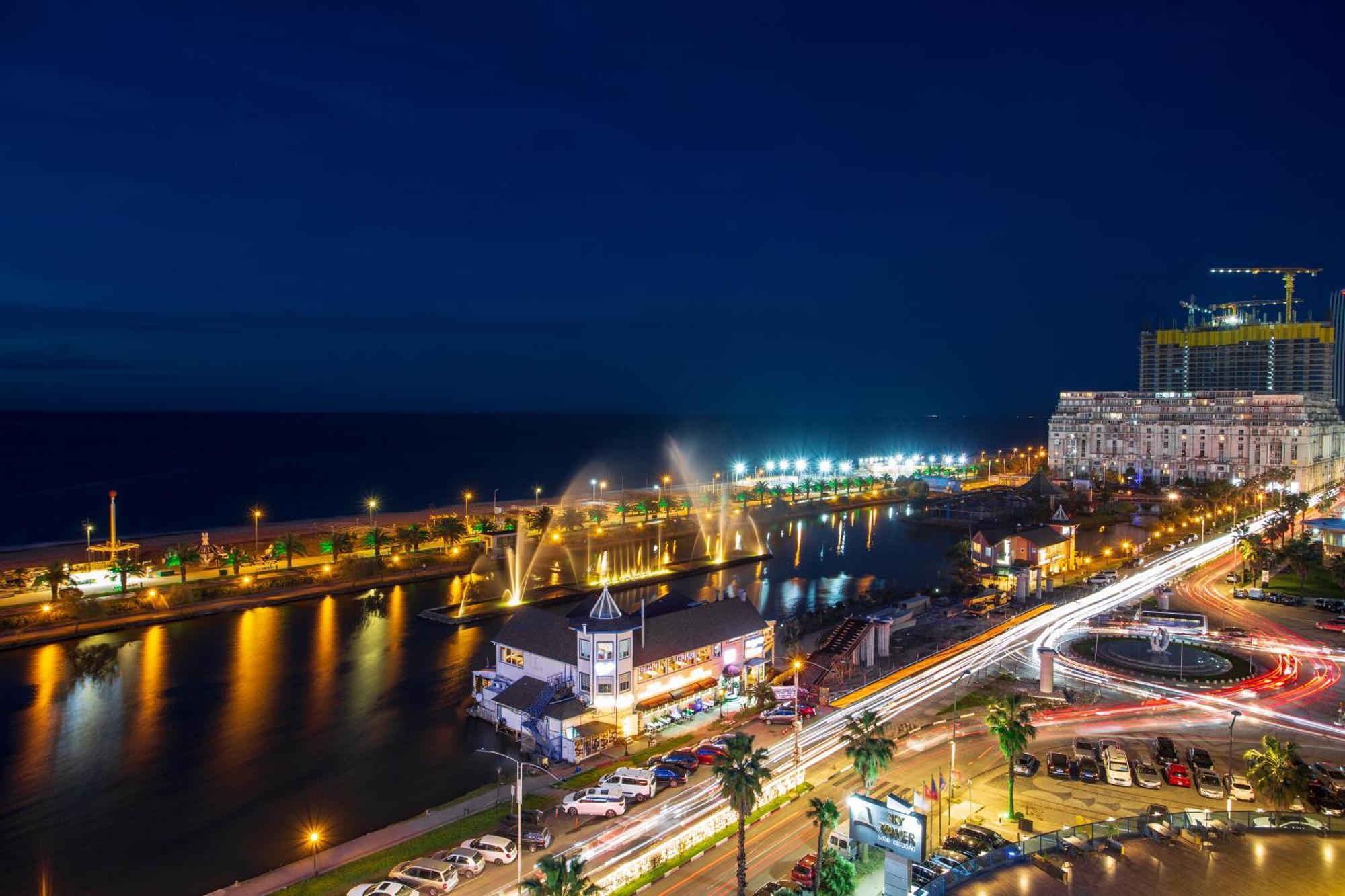 Orbi City Sea View Batumi Exteriör bild