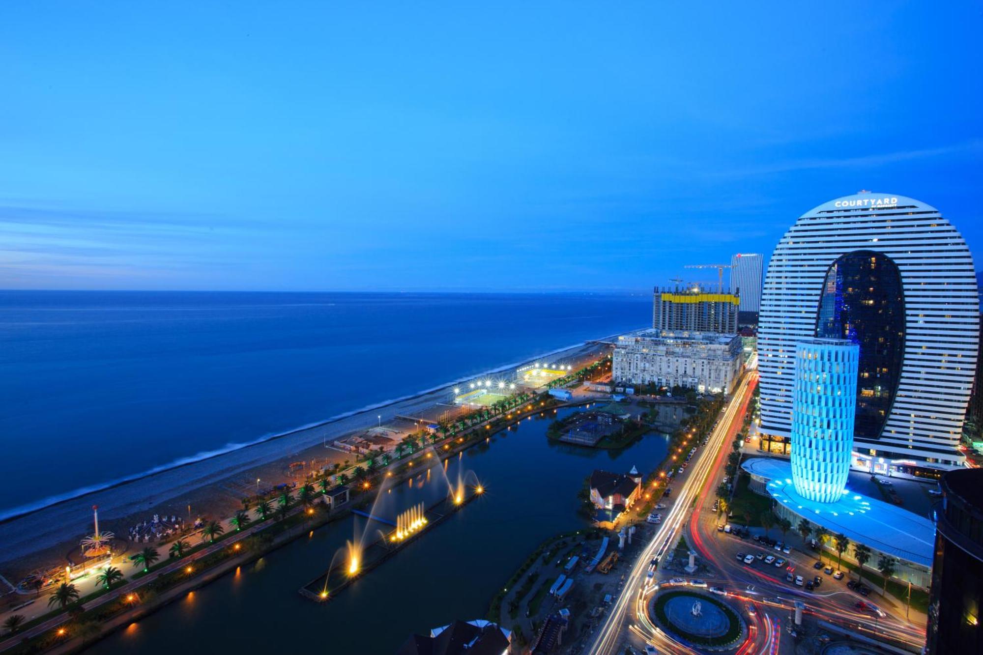Orbi City Sea View Batumi Exteriör bild