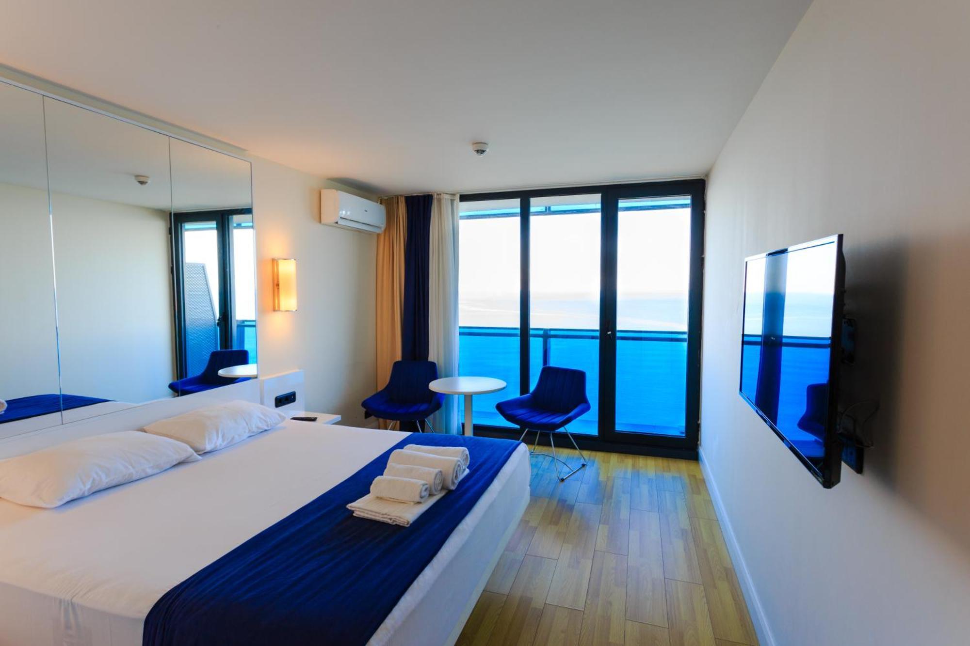 Orbi City Sea View Batumi Exteriör bild